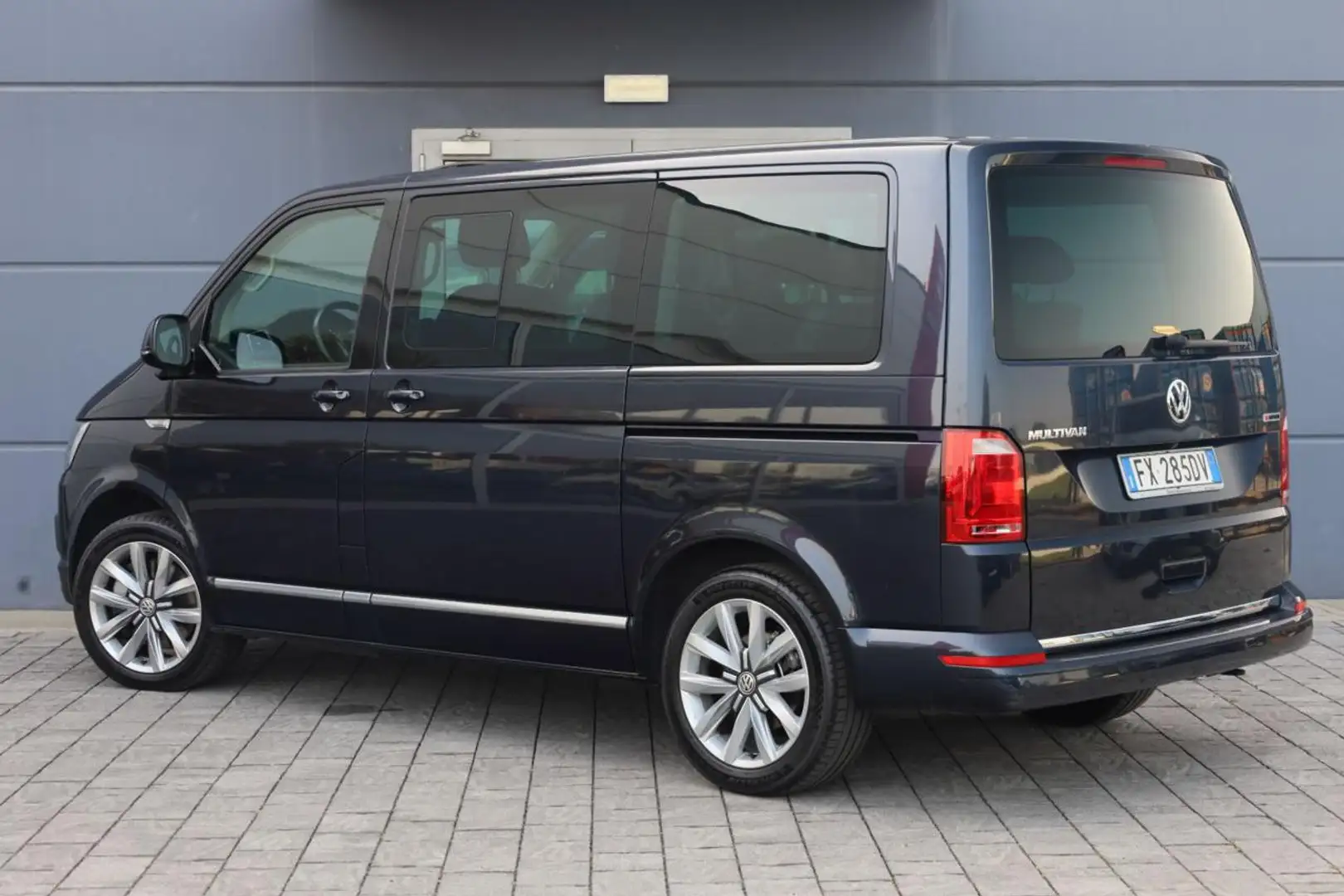 Volkswagen T6 Multivan Multivan 2.0 TDI DSG 4Motion Highline 4x4 7 posti Blu/Azzurro - 1