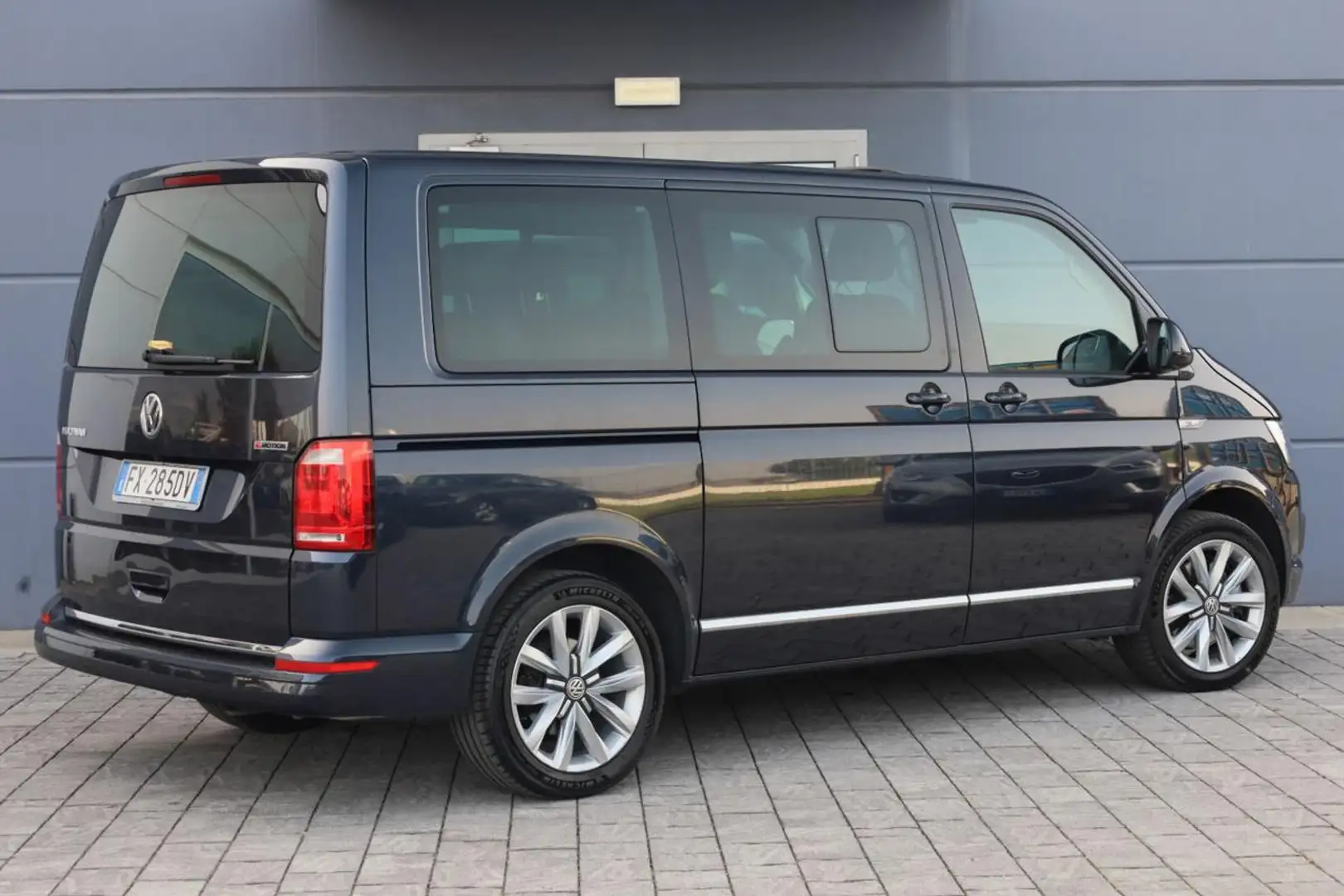 Volkswagen T6 Multivan Multivan 2.0 TDI DSG 4Motion Highline 4x4 7 posti Blu/Azzurro - 2
