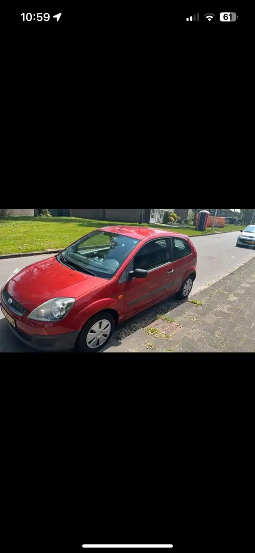 Ford Fiesta 1.3 Trend Rood - 1