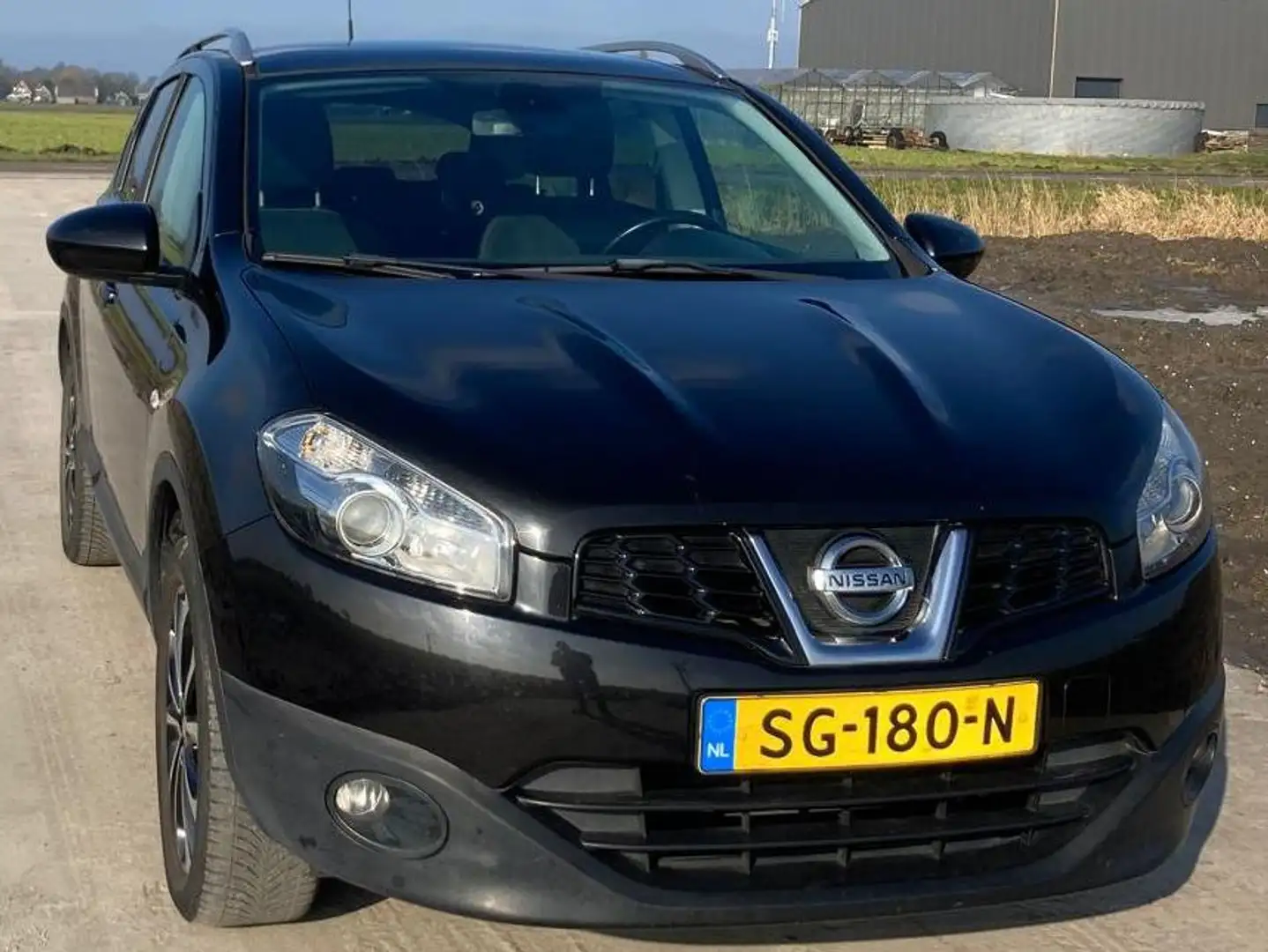 Nissan Qashqai Qashqai 1.6 Connect Edition Zwart - 1