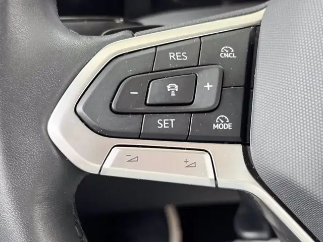 Volkswagen Golf view 21