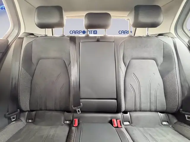 Volkswagen Golf view 10