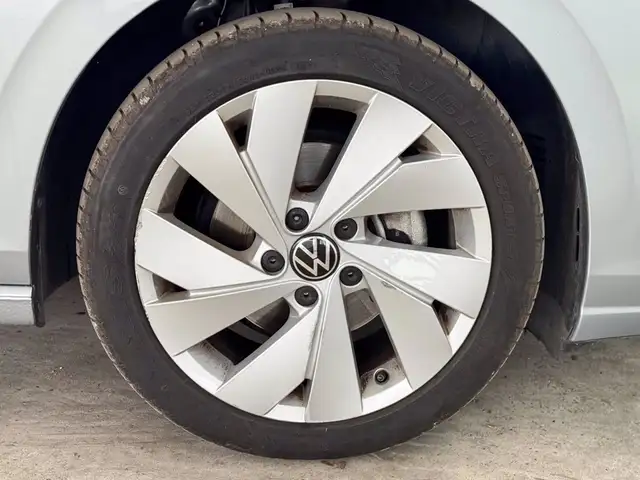 Volkswagen Golf view 15