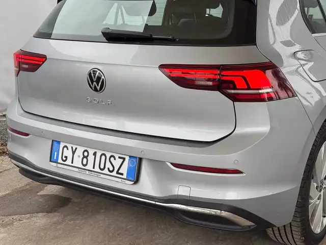 Volkswagen Golf view 18