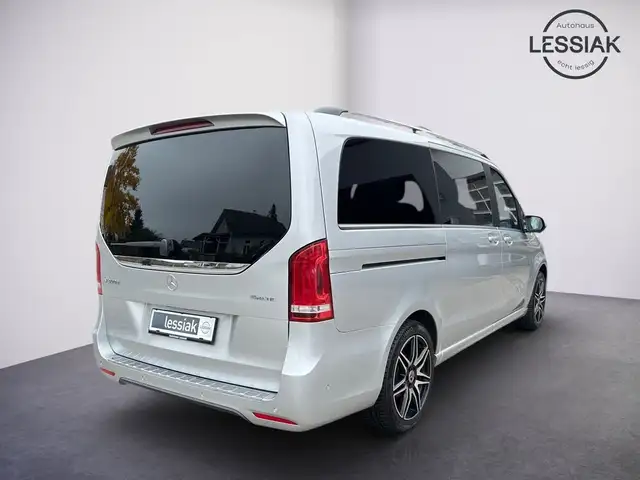 Mercedes-Benz V 300 d 4M lang | Pano | AMG | AHV | Fahrass. usw. Ansicht 4