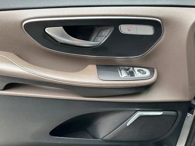 Mercedes-Benz V 300 d 4M lang | Pano | AMG | AHV | Fahrass. usw. Ansicht 11