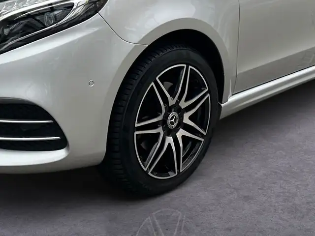 Mercedes-Benz V 300 d 4M lang | Pano | AMG | AHV | Fahrass. usw. Ansicht 8