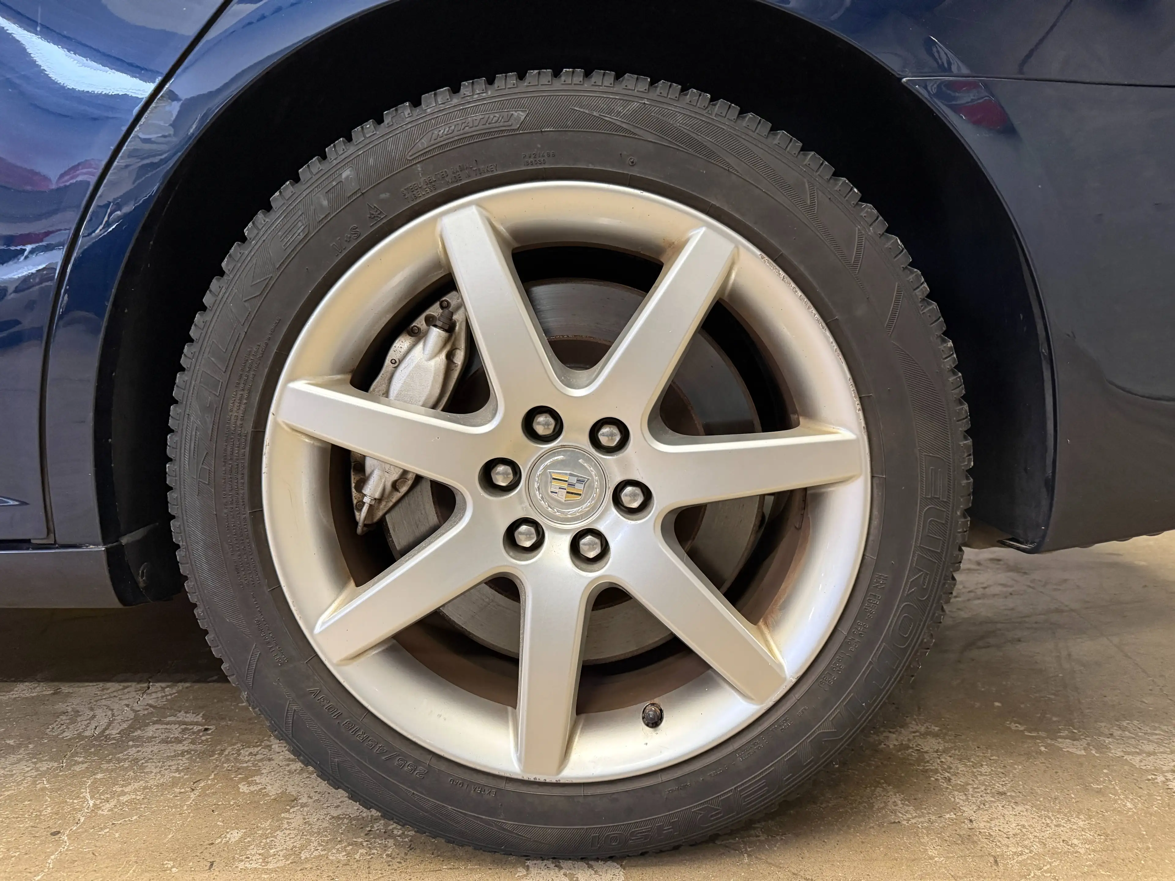 Cadillac STS STS 4.6 V8 AWD Sport Luxury — photo 13