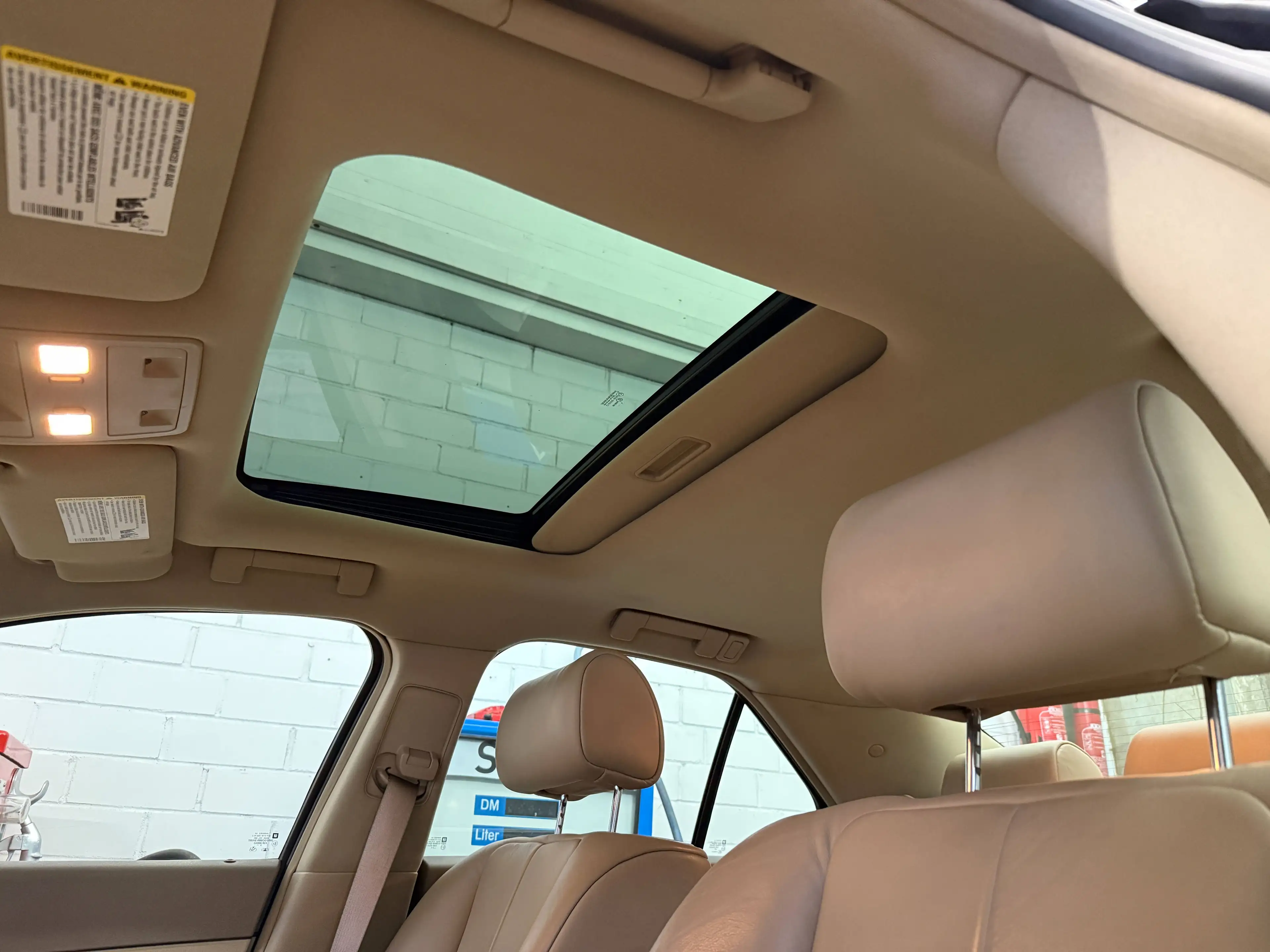 Cadillac STS STS 4.6 V8 AWD Sport Luxury — photo 10