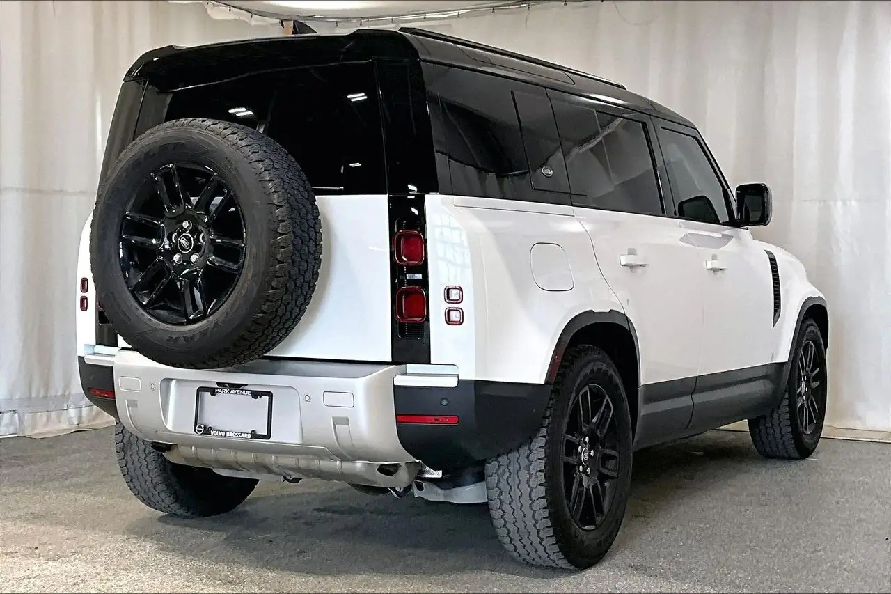 Land Rover Defender photo Land Rover Defender