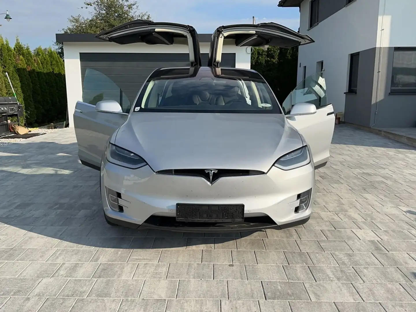 Tesla Model X P90D Allradantrieb - 2