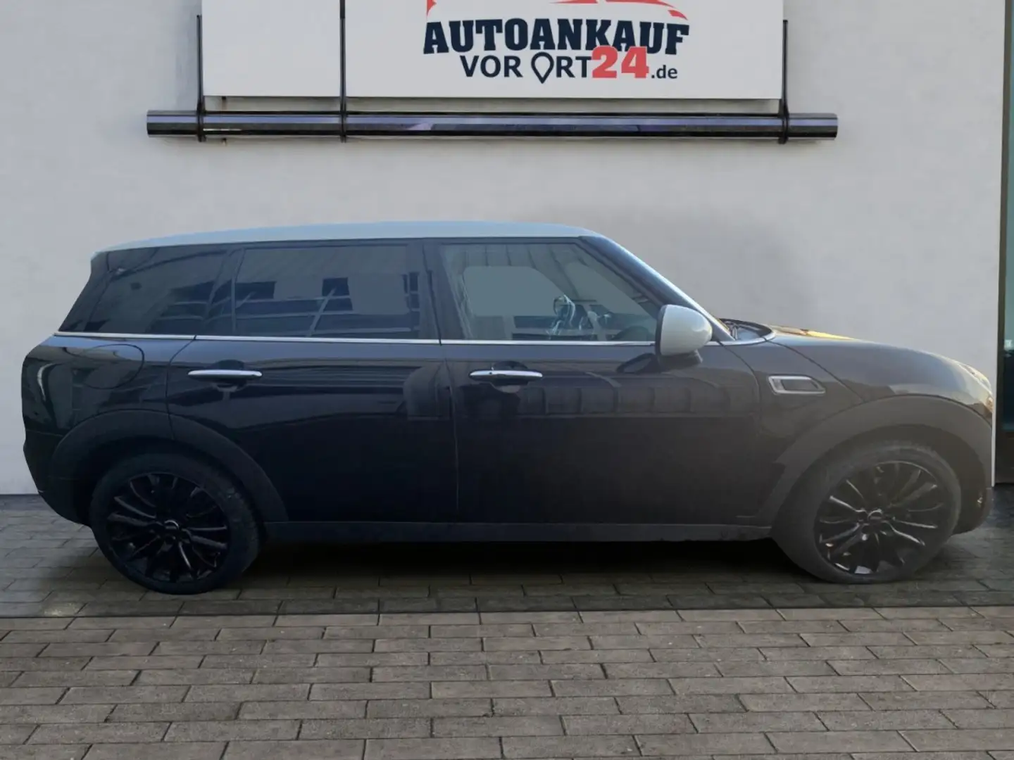 MINI Cooper Clubman 1.5*LED*Autom*BT* Klima Einparkhilfe Sitzheizung Schwarz - 2