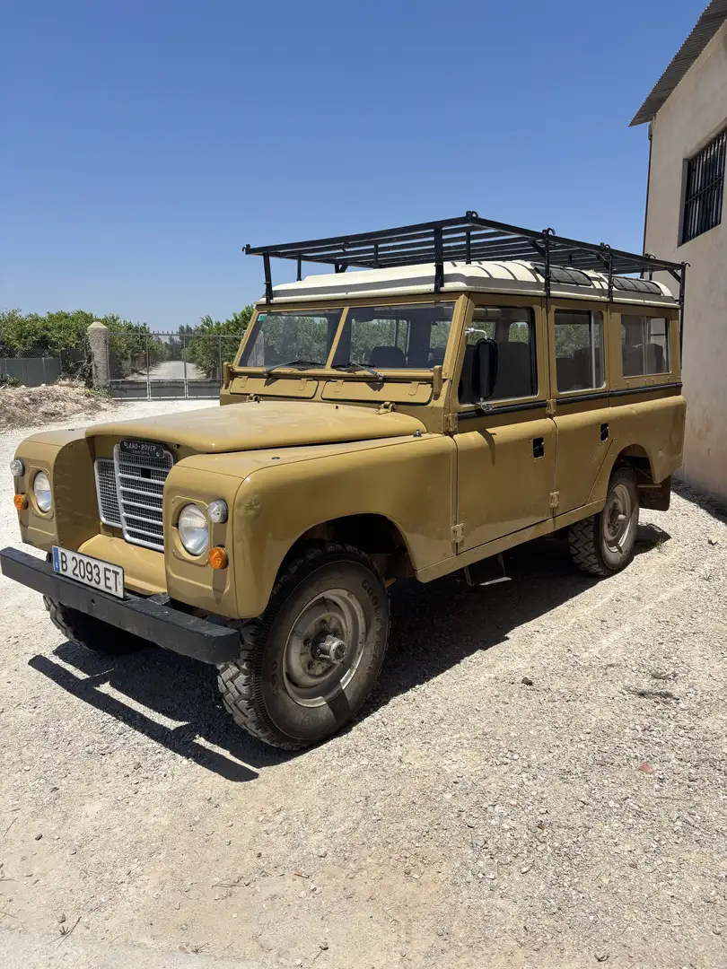 Land Rover Series III 109 Zlatá - 1