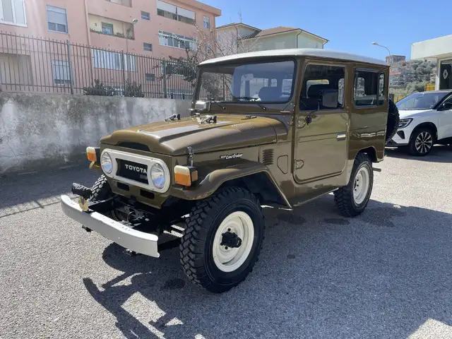 Toyota Land Cruiser LAND CRUISER BJ  40 LV