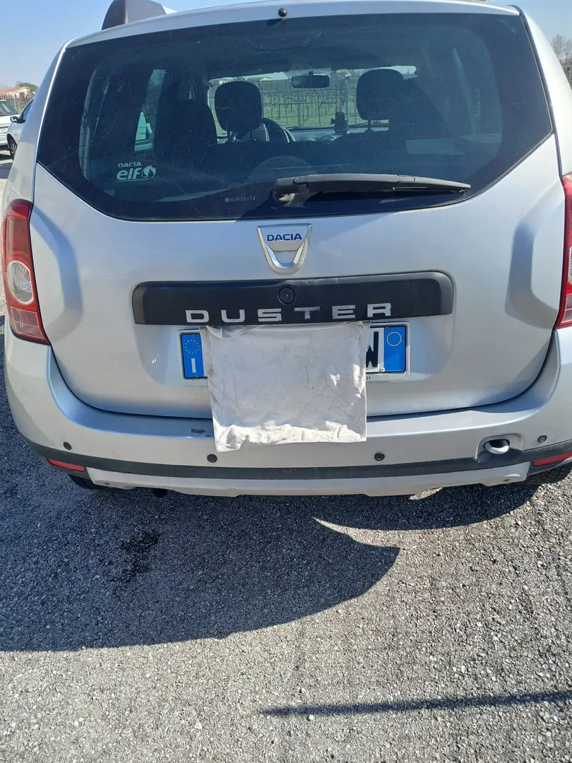 Dacia Duster 4x4 laurate Gri - 1