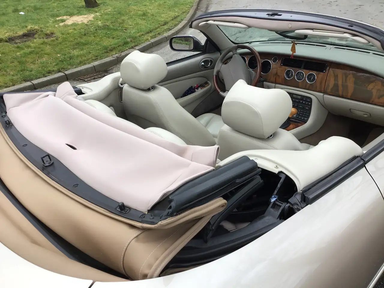 Jaguar XK8 Cabriolet, foto 7