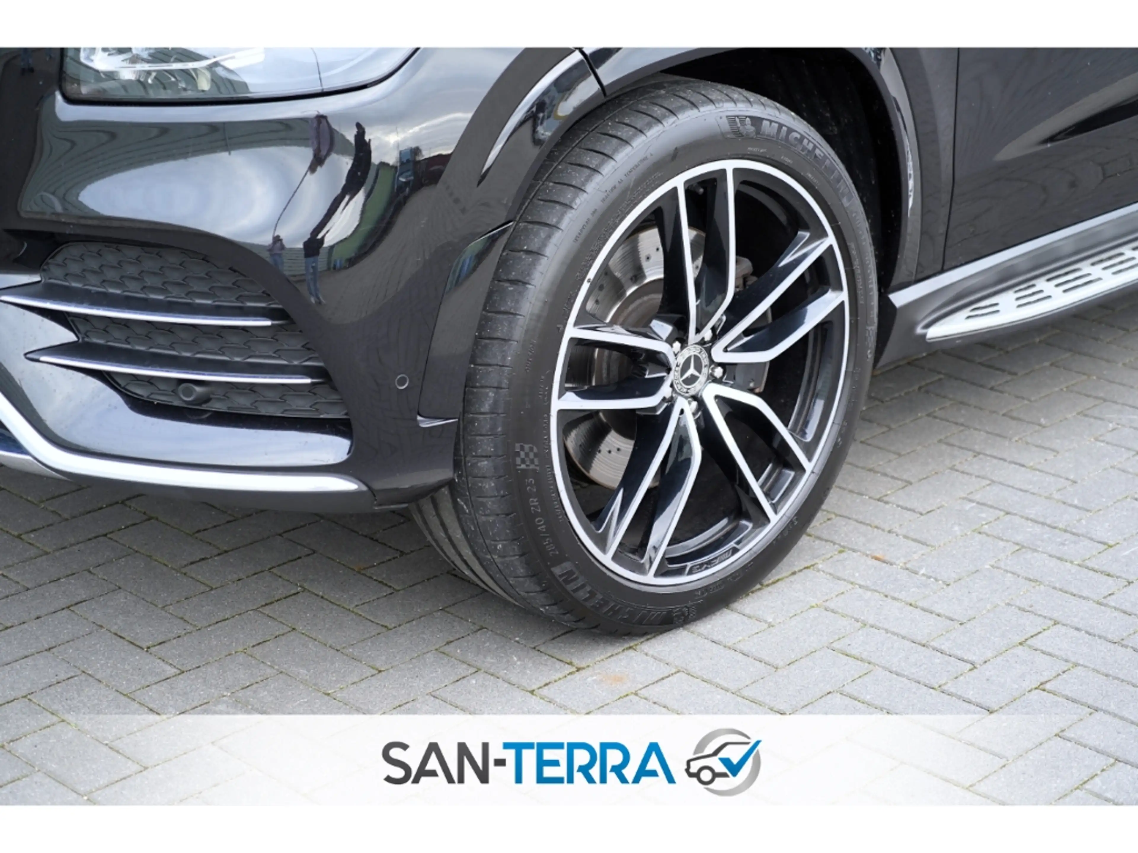 Mercedes-Benz GLS 400 d 4M AMG DESIGNO MULTIBEAM*KEYLESS*360-KAMERA*PANO — photo 14