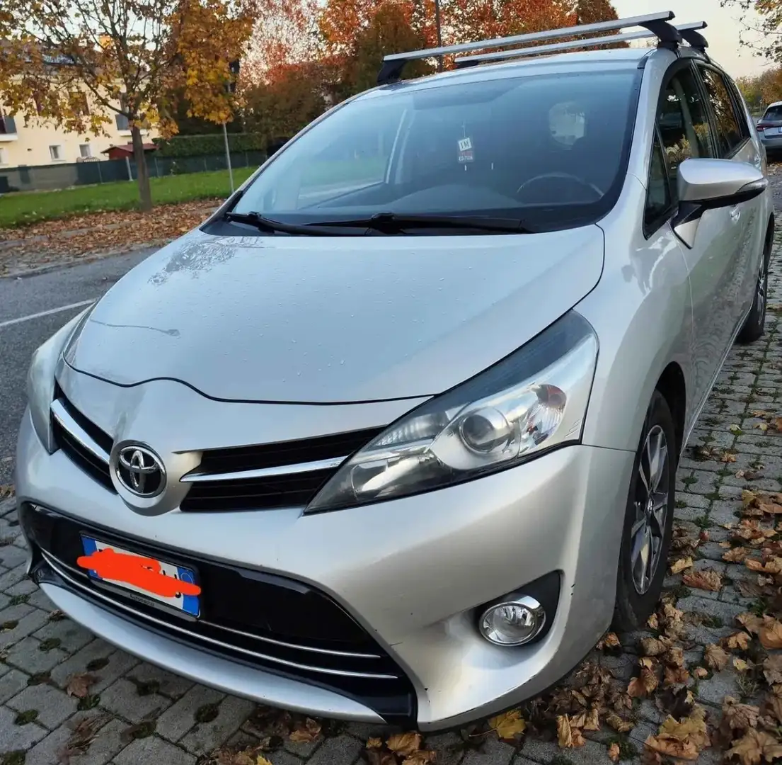 Toyota Verso 1.6 diesel 7 posti 175.000km anno 2015 - 1