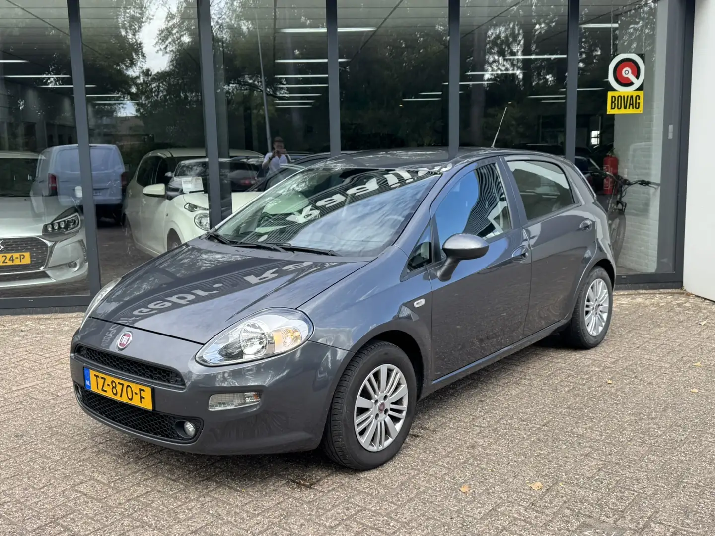 Fiat Punto Evo 1.2 Pop*Airco*EXPORTPRIJS* Grijs - 2