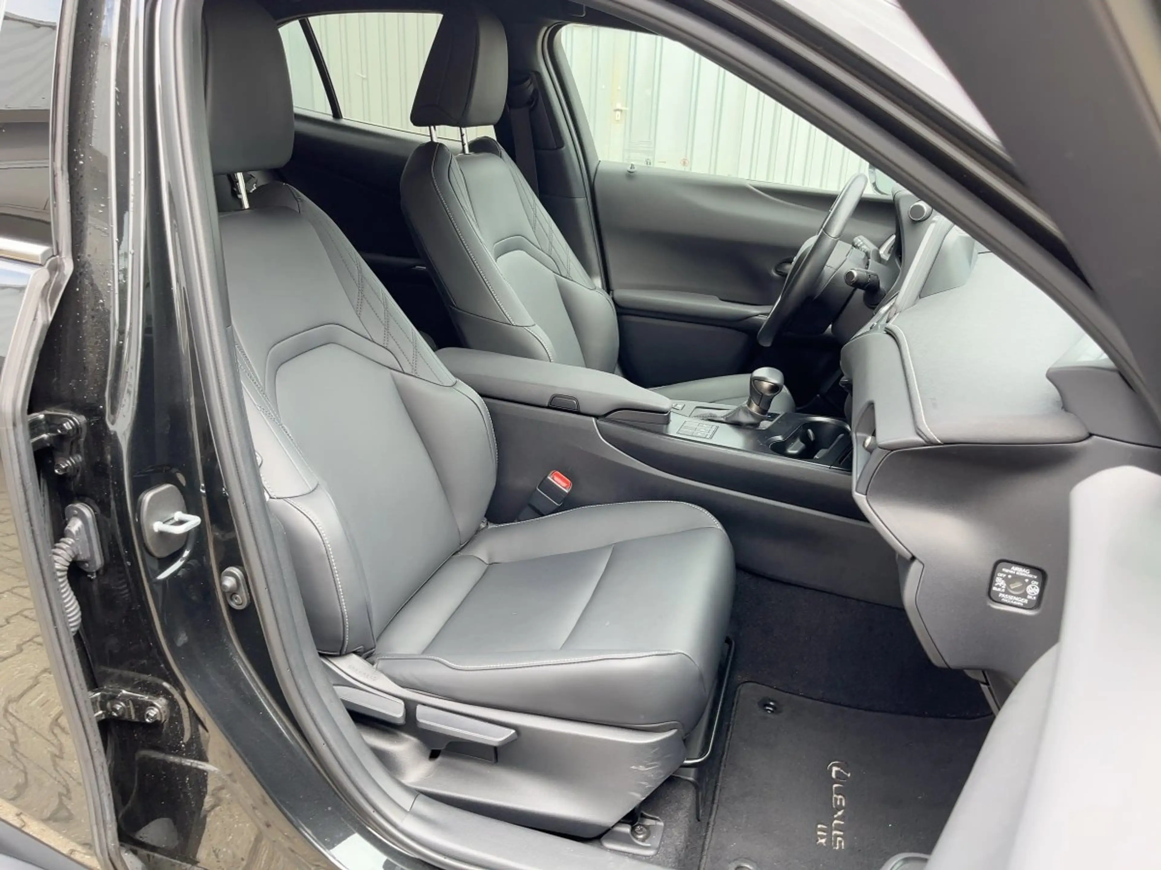 Lexus UX 250h F Sport Design Navi*ACC*KAM*SHZ*DAB — photo 10