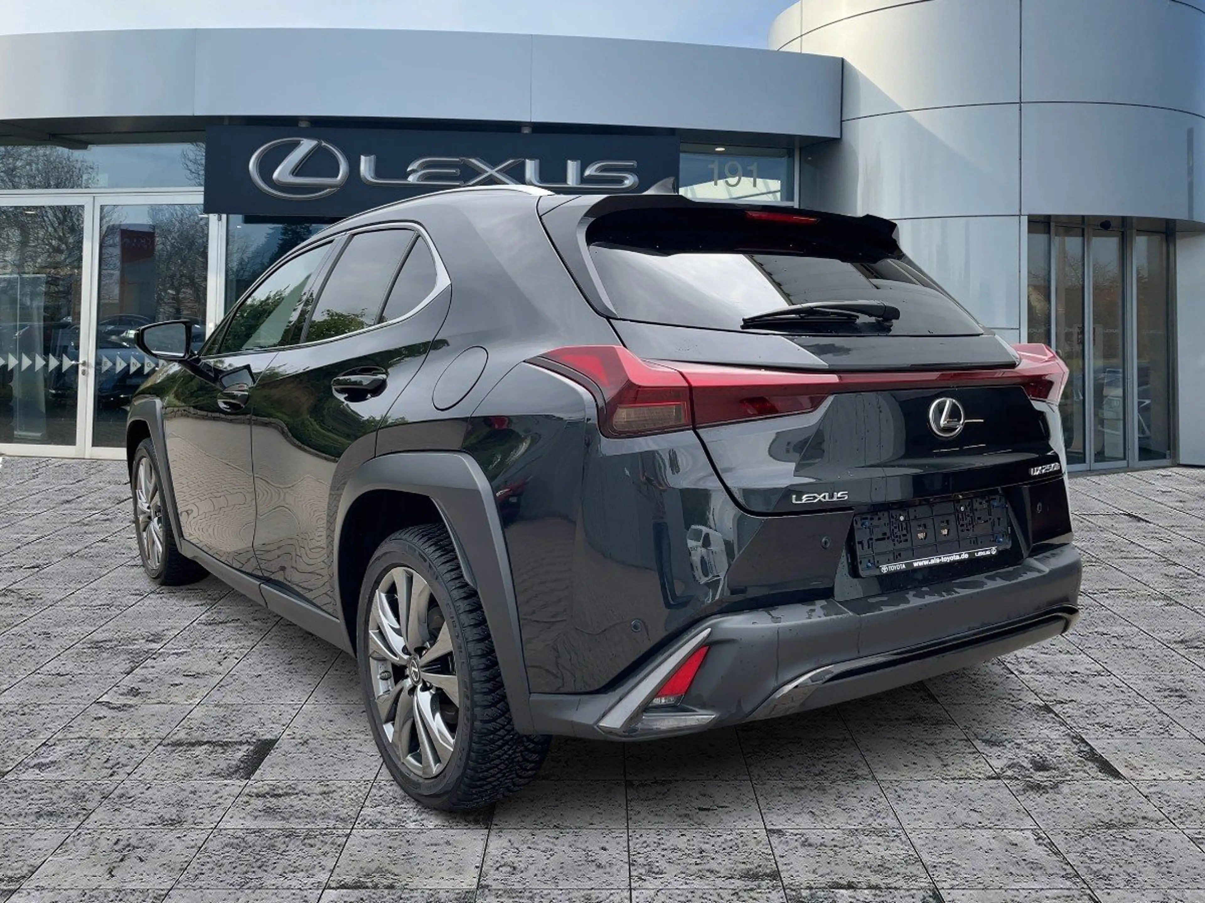 Lexus UX 250h F Sport Design Navi*ACC*KAM*SHZ*DAB — photo 4