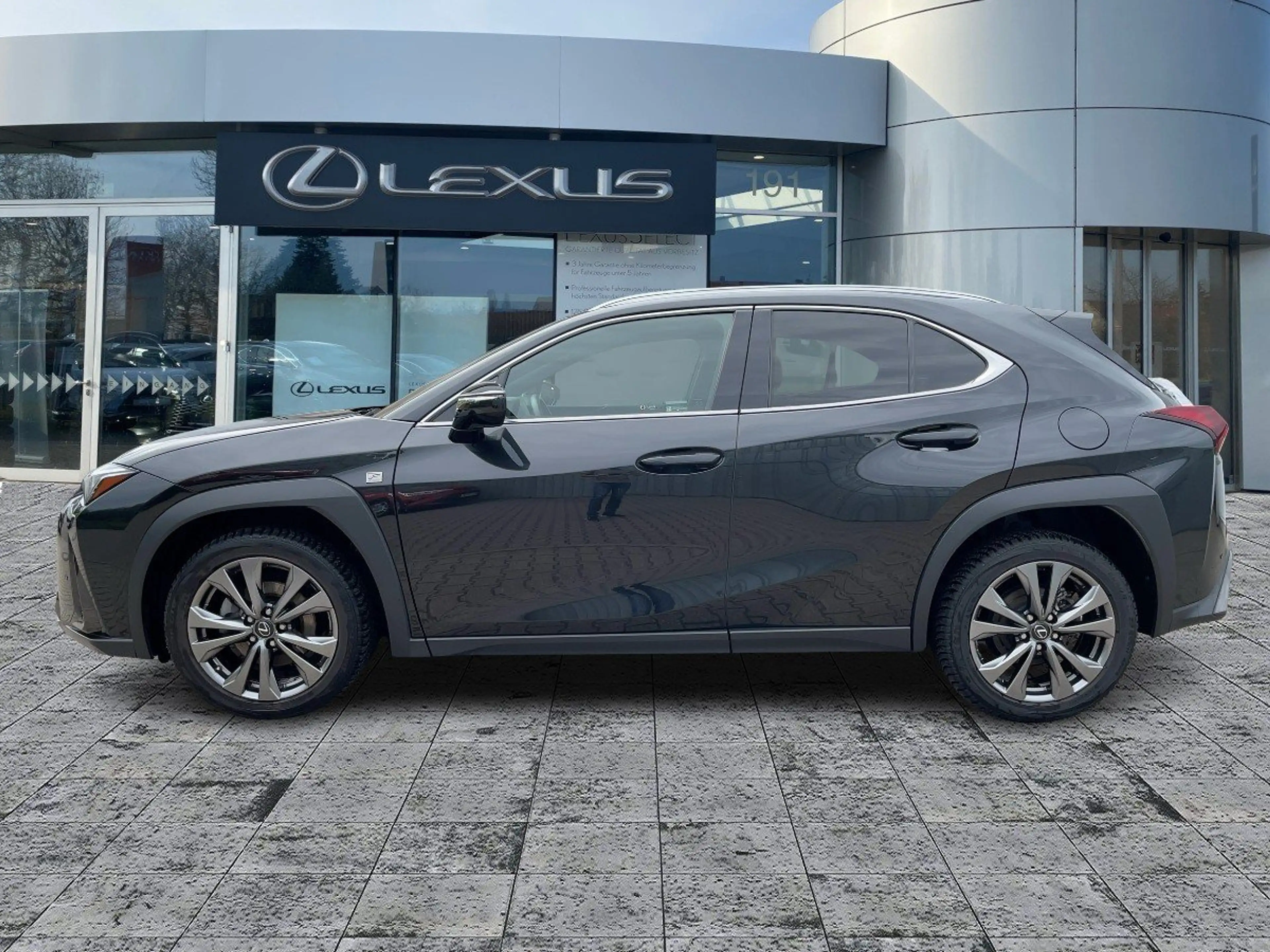 Lexus UX 250h F Sport Design Navi*ACC*KAM*SHZ*DAB — photo 3