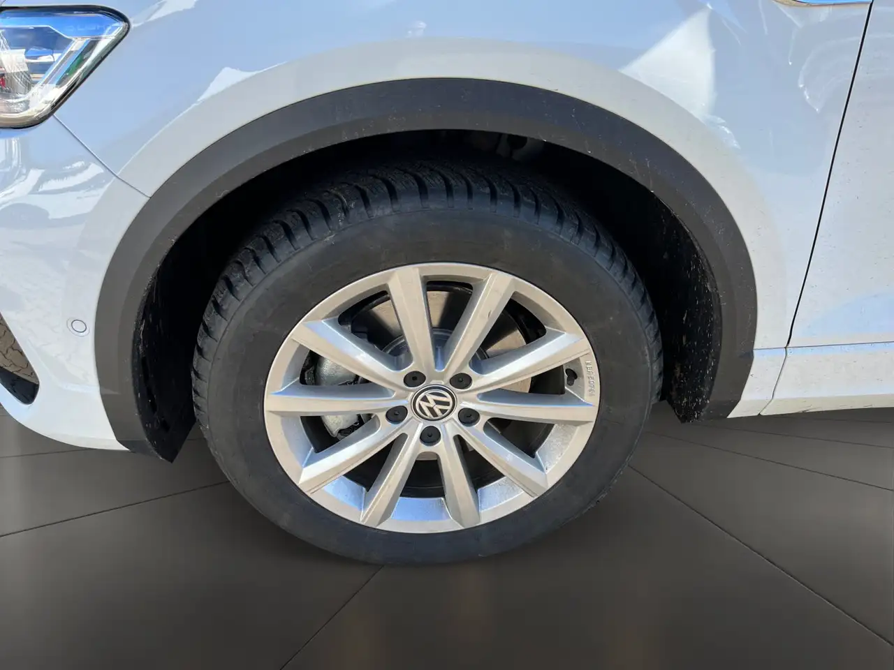 Volkswagen T-Roc 1.5 TSI R-Line 2xKlima ACC AHK AUT Kam. SD 6