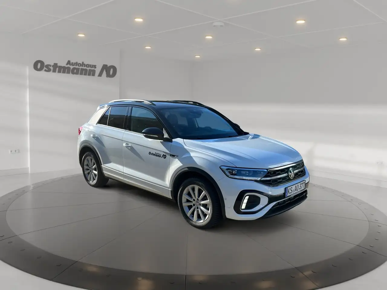 Volkswagen T-Roc 1.5 TSI R-Line 2xKlima ACC AHK AUT Kam. SD 5