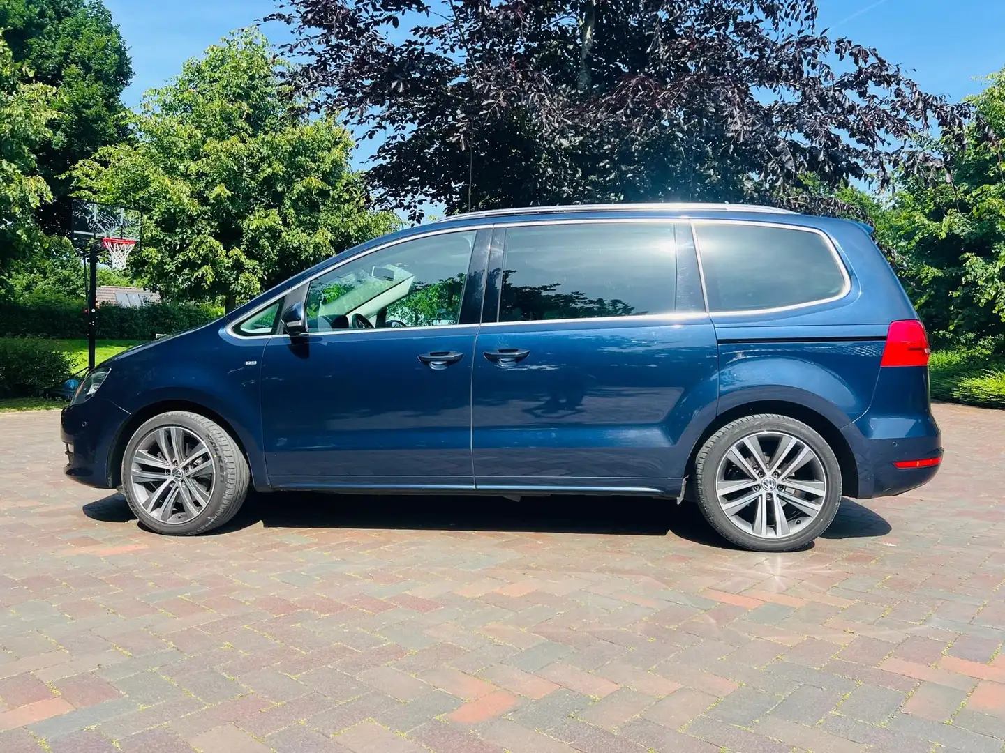Volkswagen Sharan Sharan 2.0 TDI DSG BlueMotion Technology Life Blau - 1
