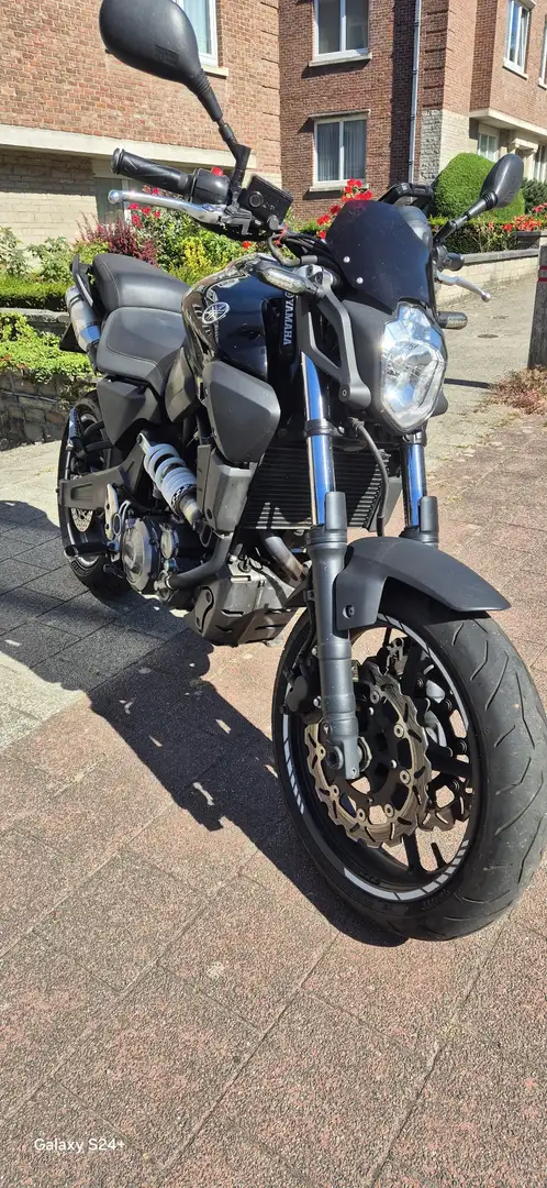 Yamaha MT-03 ligne d'échappement Leo vince Noir - 2