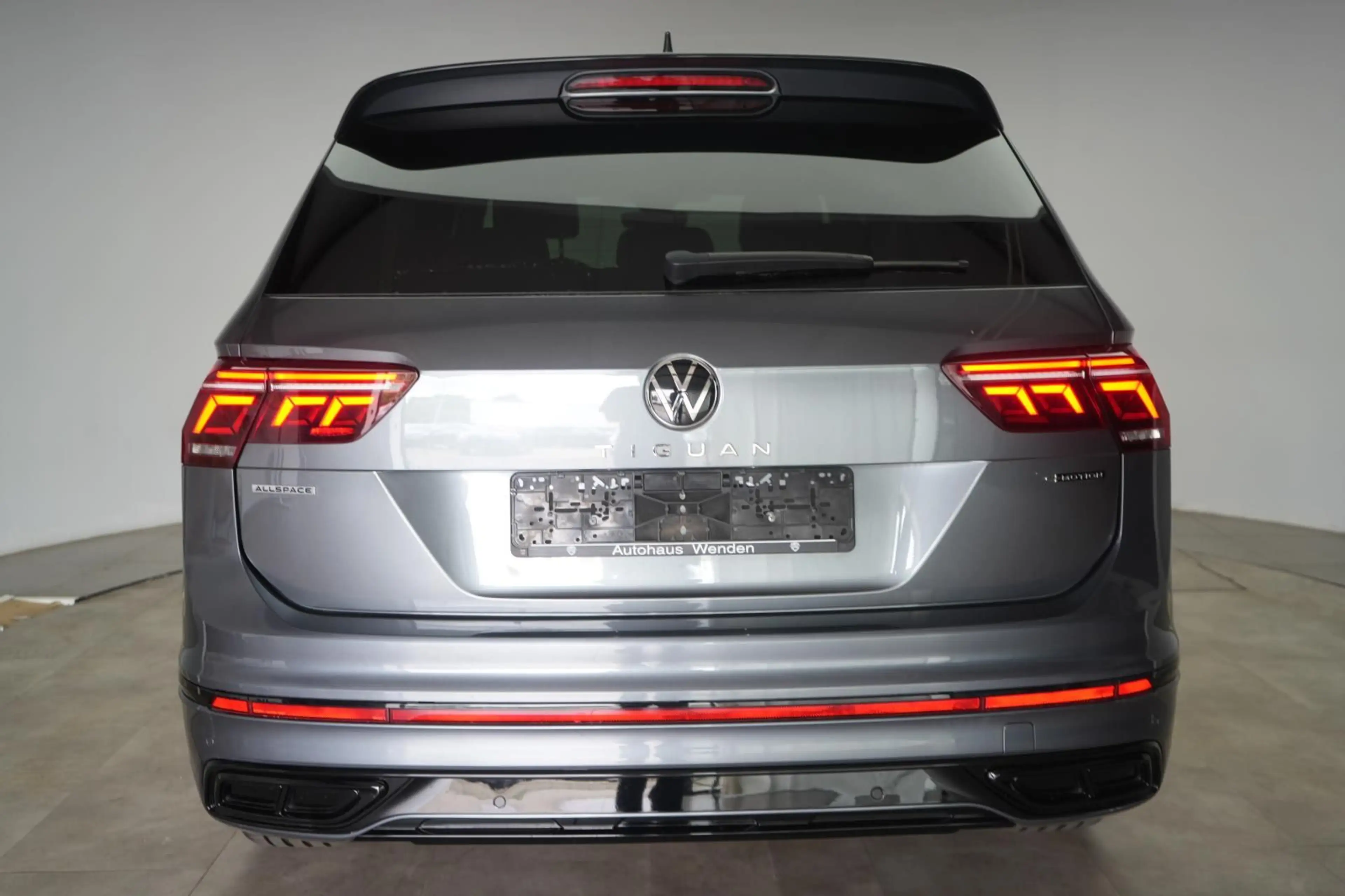 Volkswagen Tiguan Allspace 2.0 TSI 4Motion DSG R-Line ACC/V — photo 5