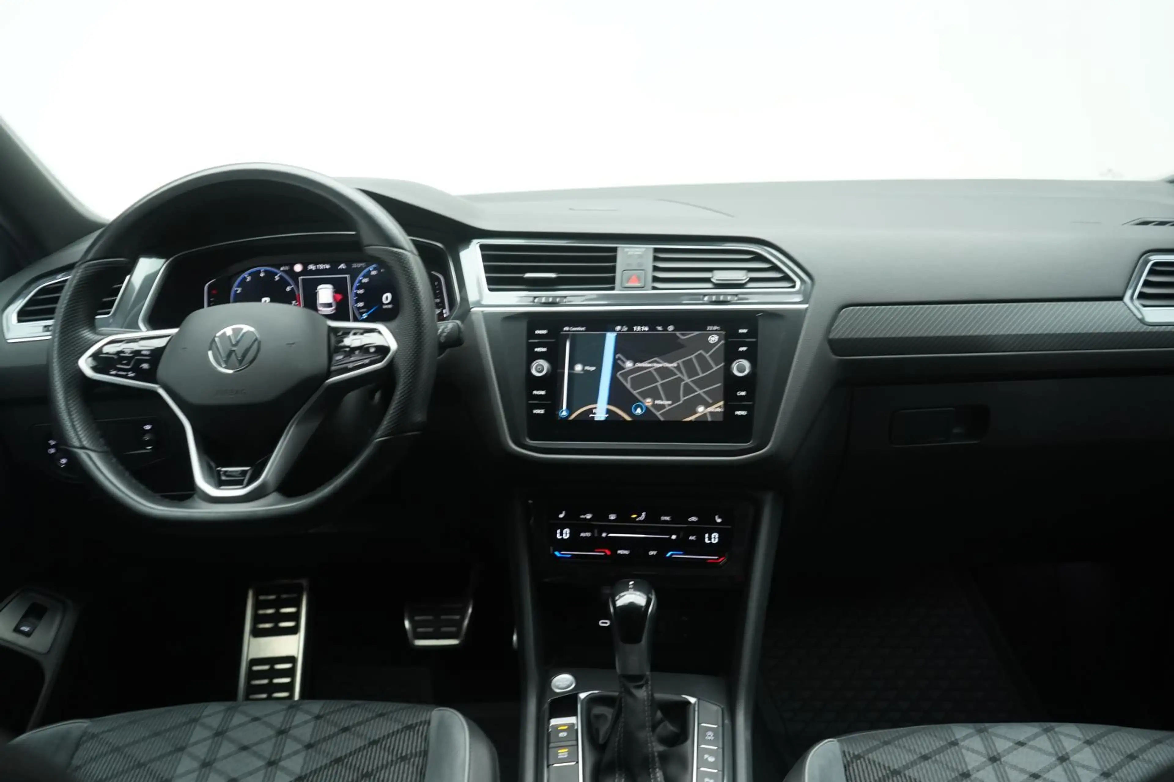 Volkswagen Tiguan Allspace 2.0 TSI 4Motion DSG R-Line ACC/V — photo 14