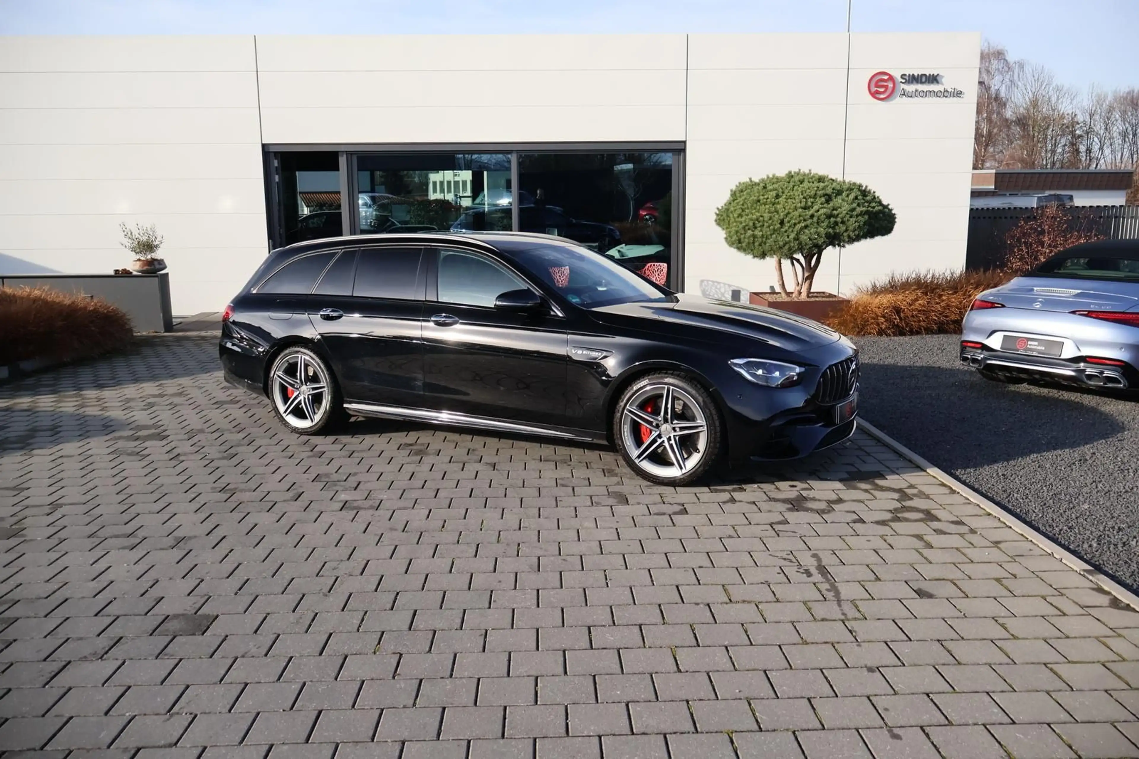 Mercedes-Benz E 63 AMG E 63s T AMG 4M DISTRONIC-Kamera-KeyGo — photo 3