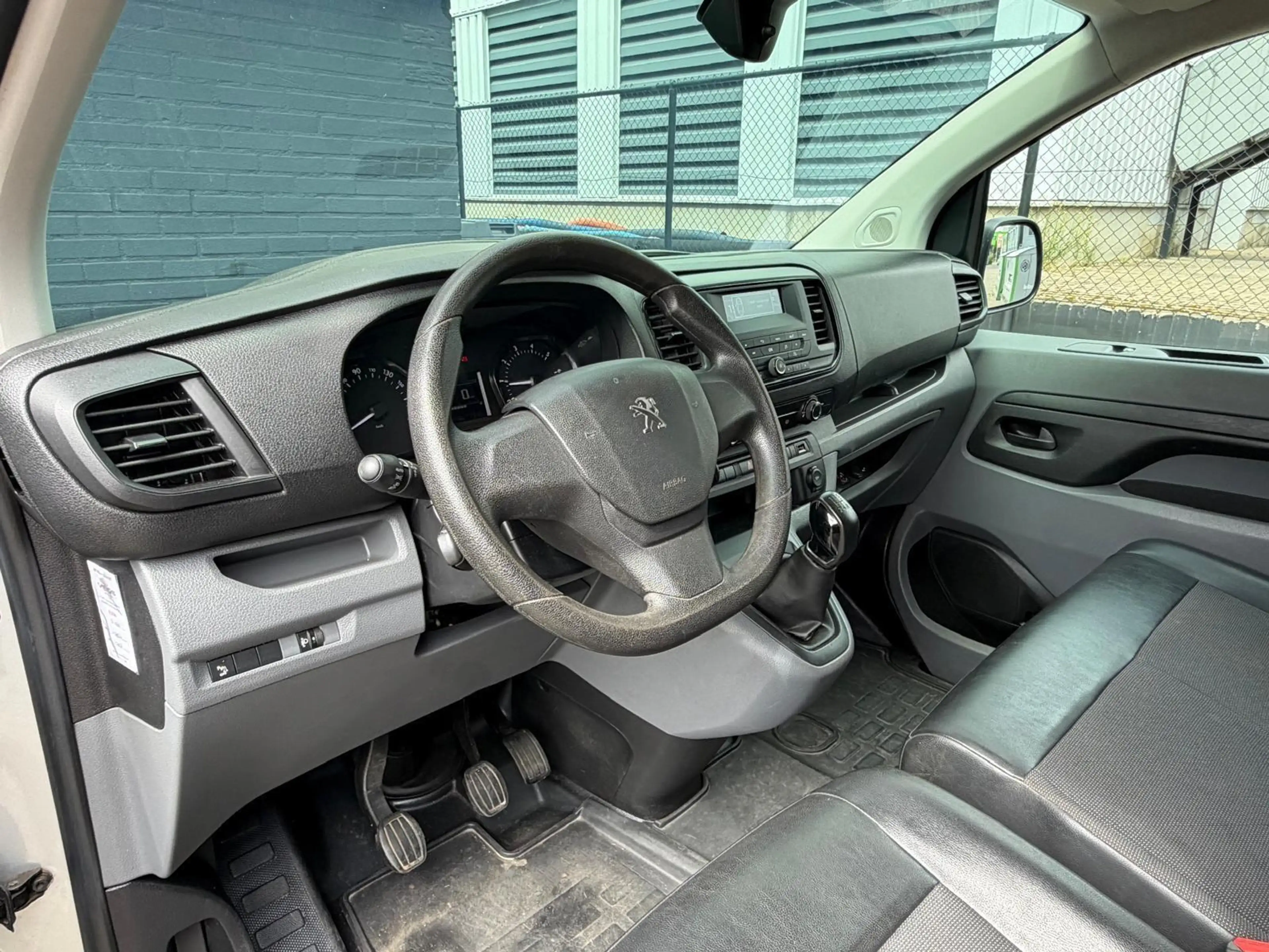 Peugeot Expert Bestel 226C 1.6 BlueHDI 95 Premium — photo 4
