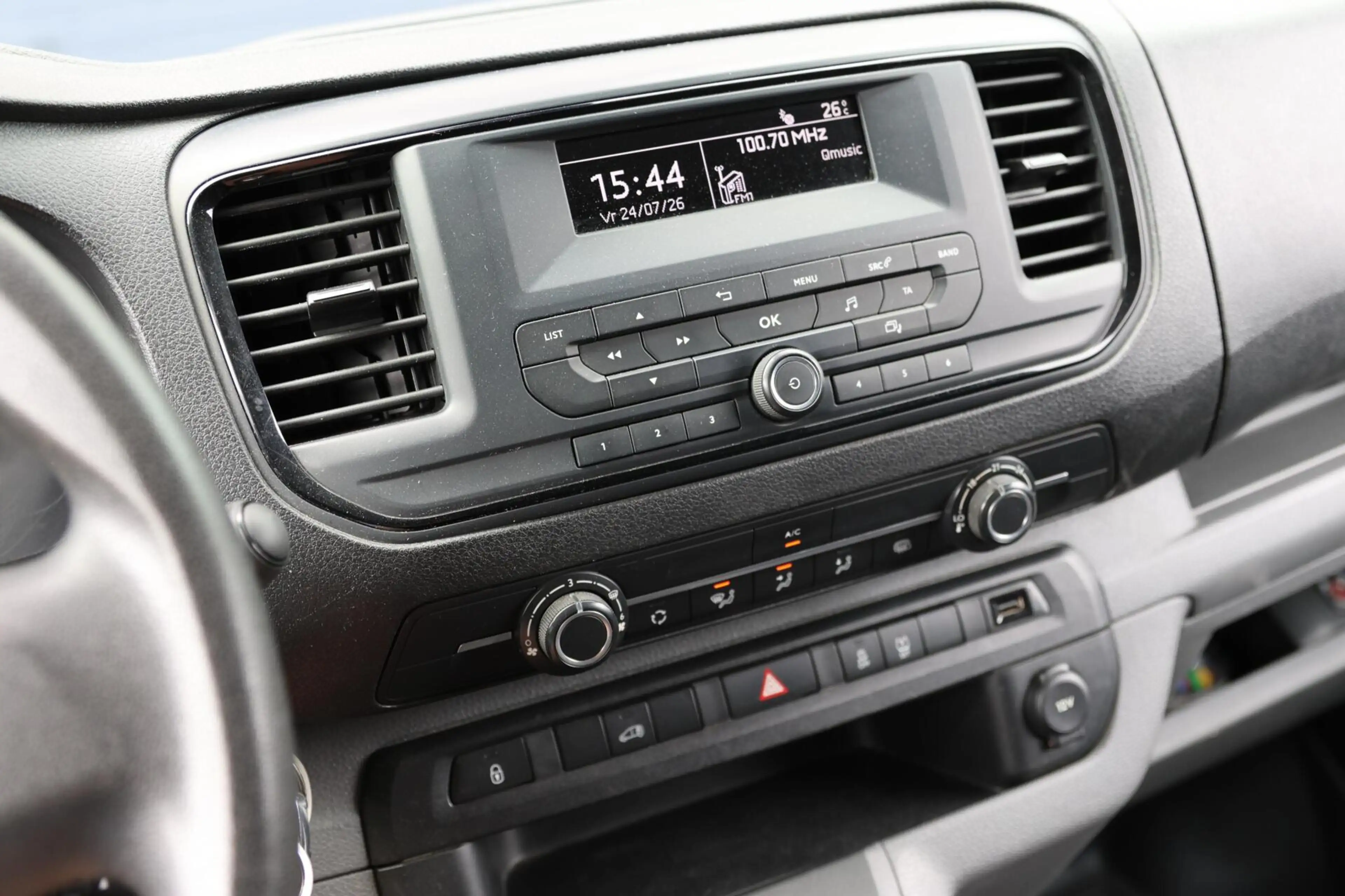 Peugeot Expert Bestel 226C 1.6 BlueHDI 95 Premium — photo 8