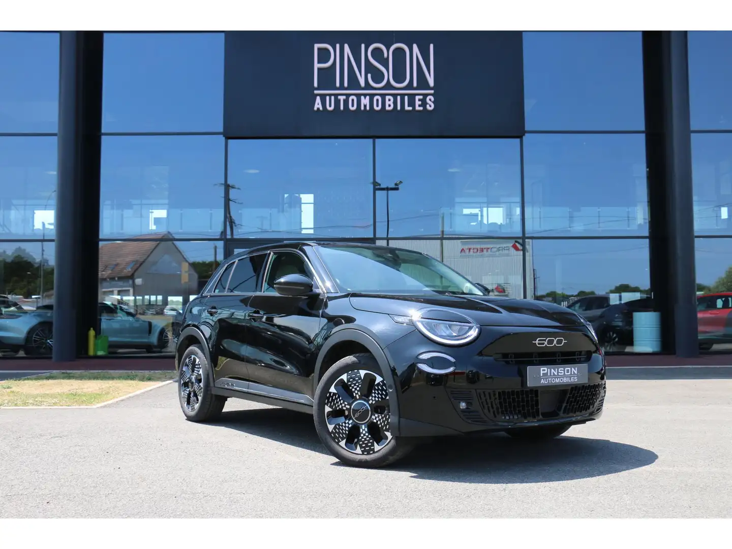 Fiat 600 Fiat 600 1.2 Hybrid - 100 - BV DCT  BERLINE La Pri Noir - 1