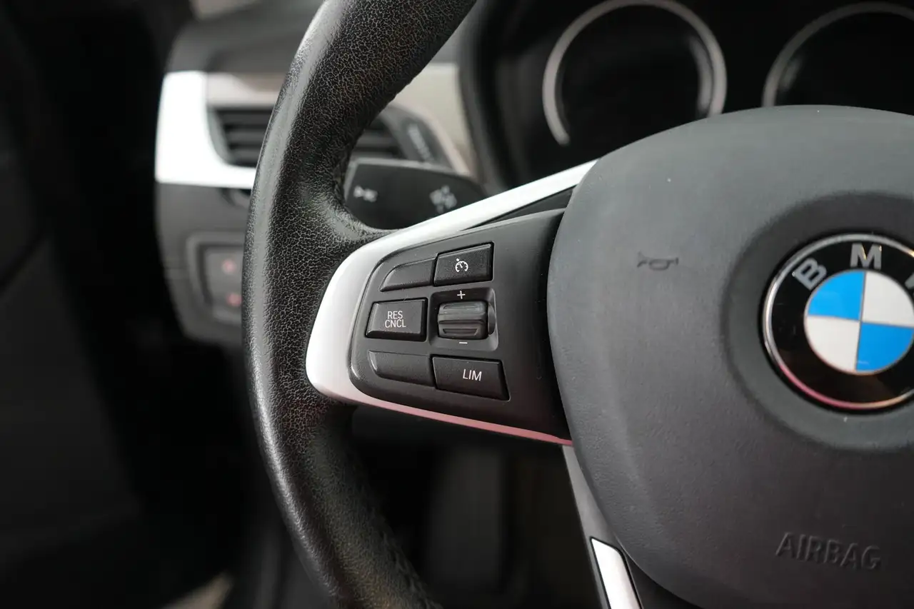 BMW X1 2.0 sDrive18dA xLine Business LEDER/STOF LED GPS P, миниатюра 17