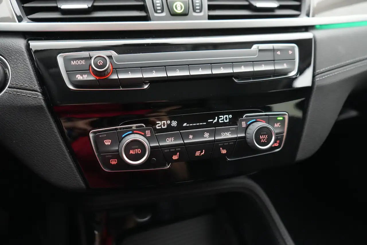 BMW X1 2.0 sDrive18dA xLine Business LEDER/STOF LED GPS P, миниатюра 18
