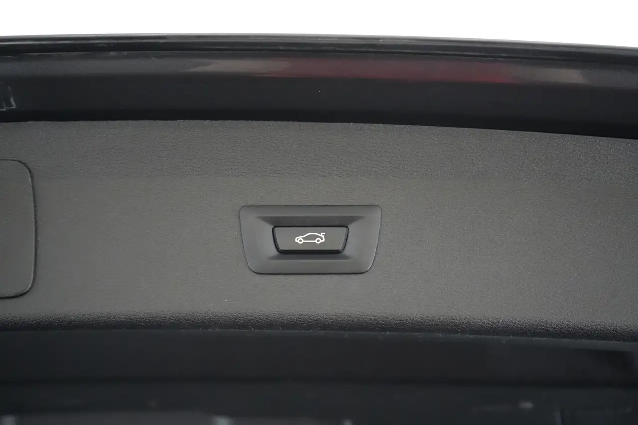 BMW X1 2.0 sDrive18dA xLine Business LEDER/STOF LED GPS P, миниатюра 16
