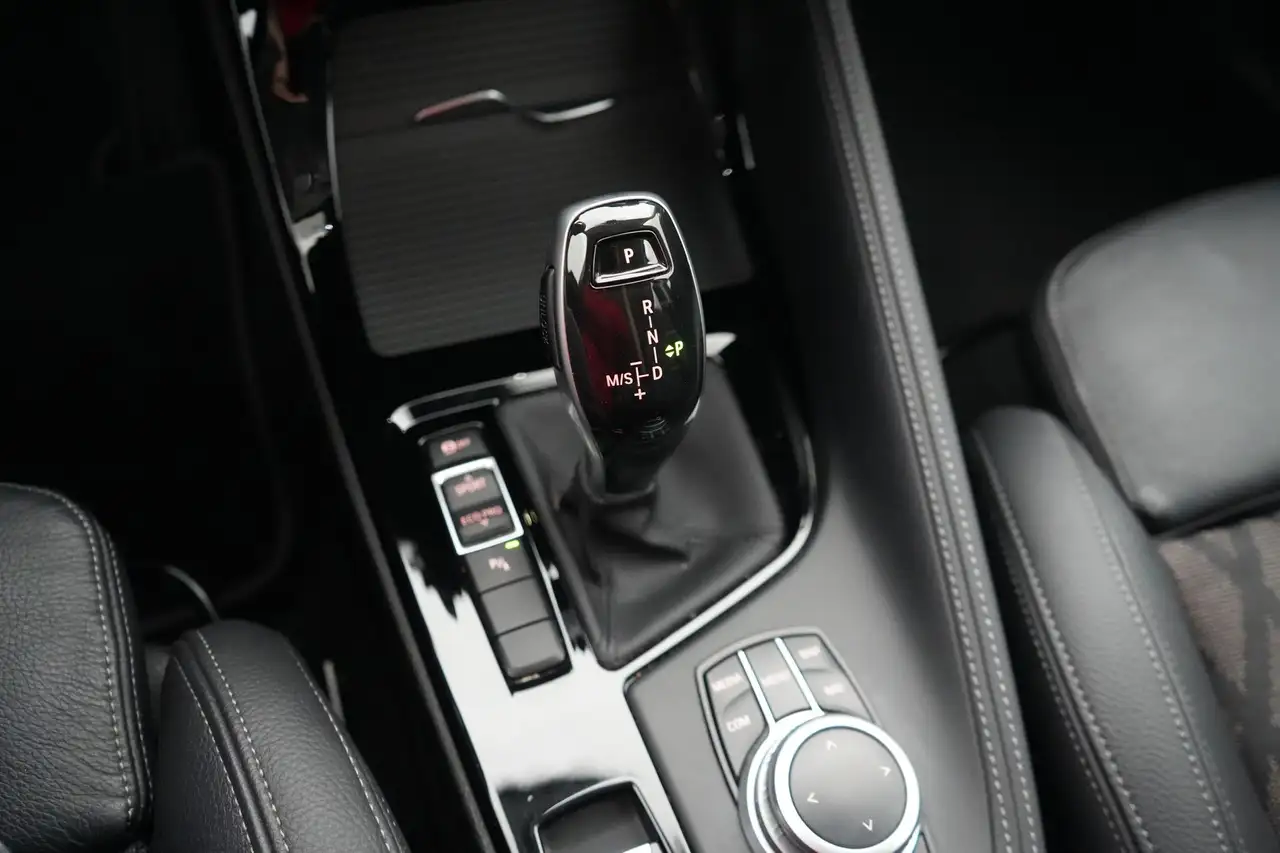 BMW X1 2.0 sDrive18dA xLine Business LEDER/STOF LED GPS P, миниатюра 9