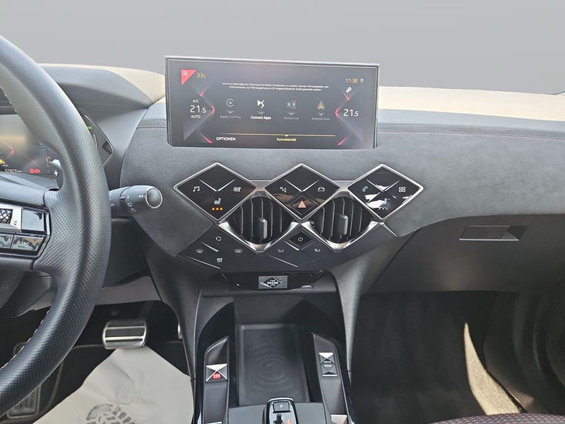 DS Automobiles DS 3 Crossback Performance Line — photo 11
