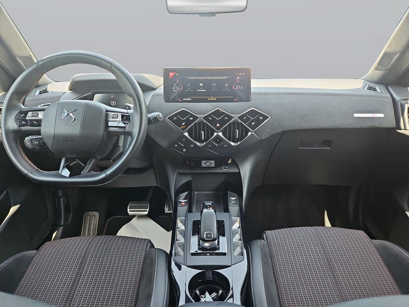 DS Automobiles DS 3 Crossback Performance Line — photo 9
