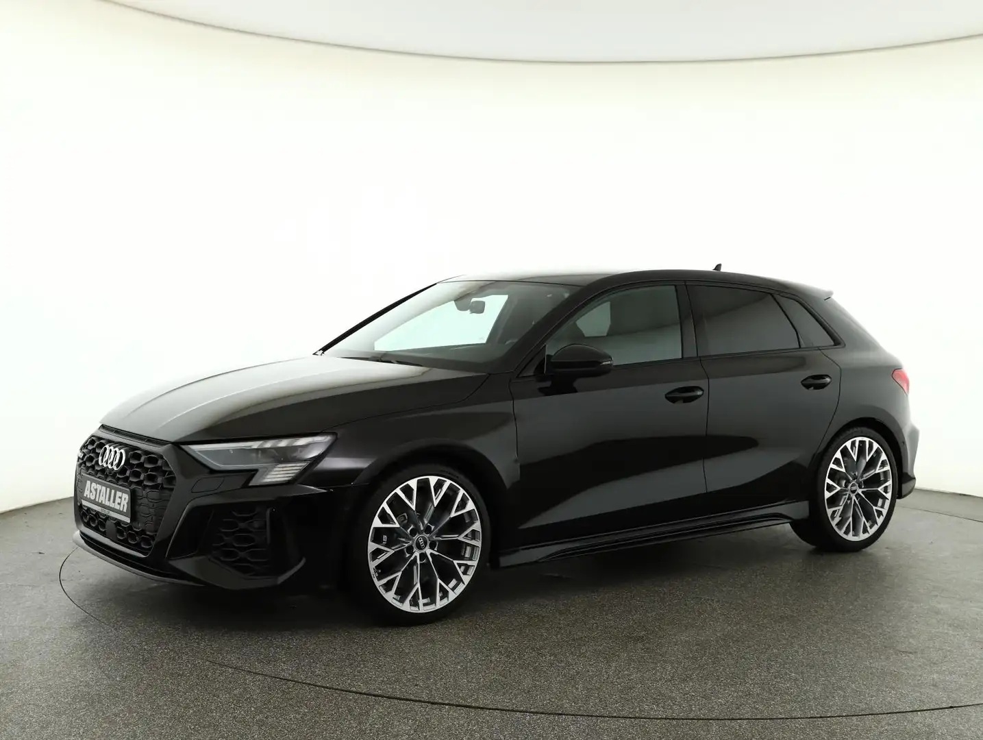 Audi RS3 Sportback 2.5 TFSI quattro Matrix+HUD+Optikp Schwarz - 2