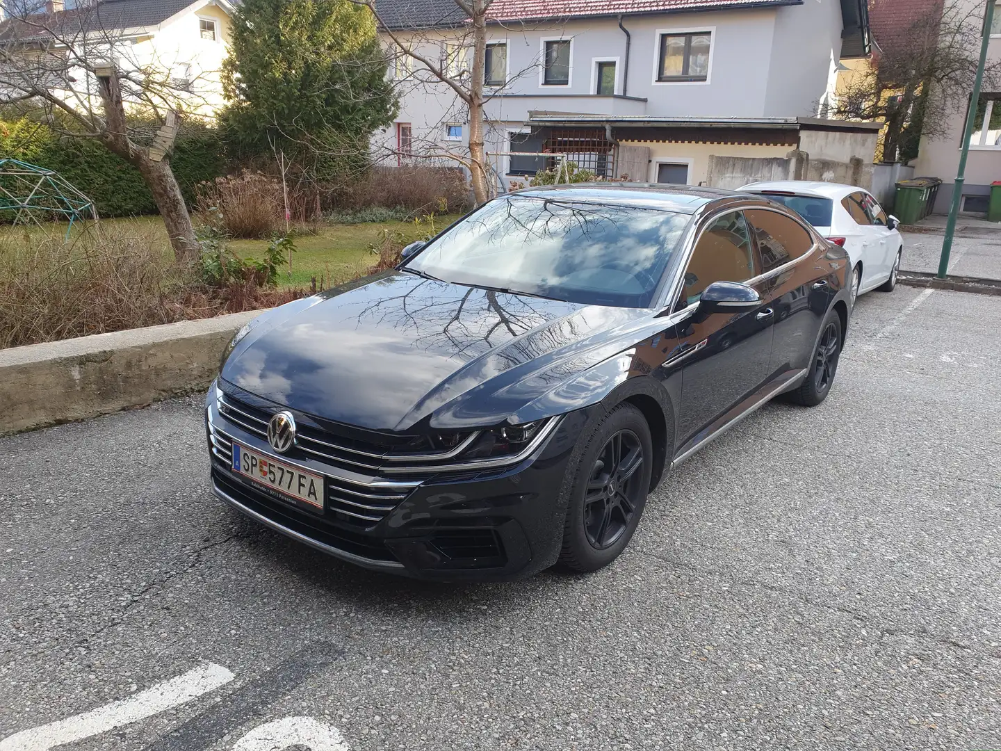 Volkswagen Arteon Arteon 2,0 TSI 4Motion R-Line DSG Schwarz - 2