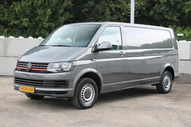 Volkswagen T6 Transporter 2.0 TDI L2H1 Comfortline