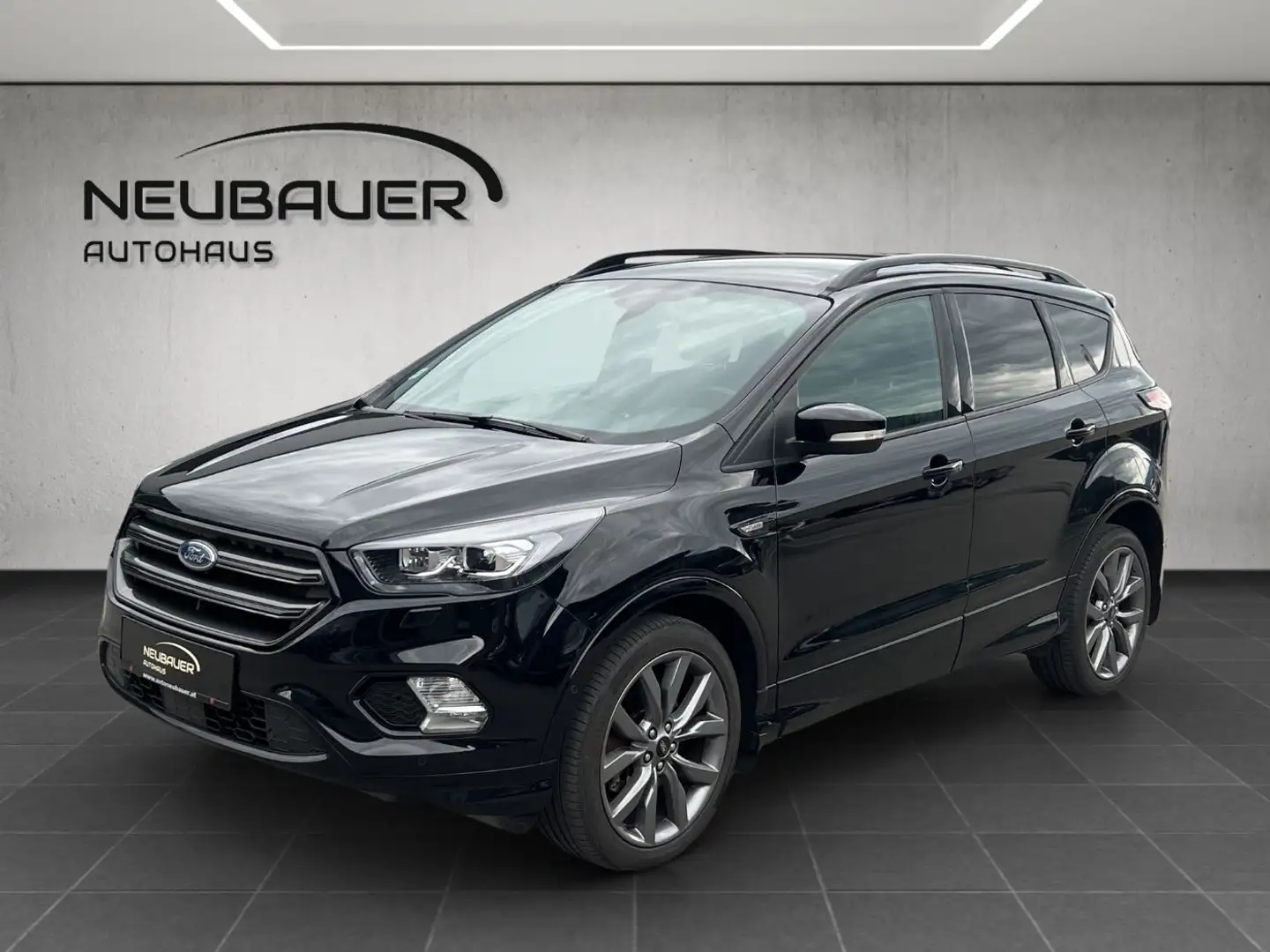 Ford Kuga 2,0 TDCi ST-Line Powershift Aut. AWD AUT Schwarz - 1