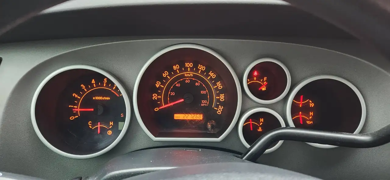 Toyota Tundra снимка Toyota Tundra