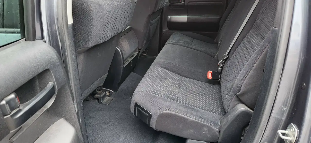 Toyota Tundra снимка Toyota Tundra
