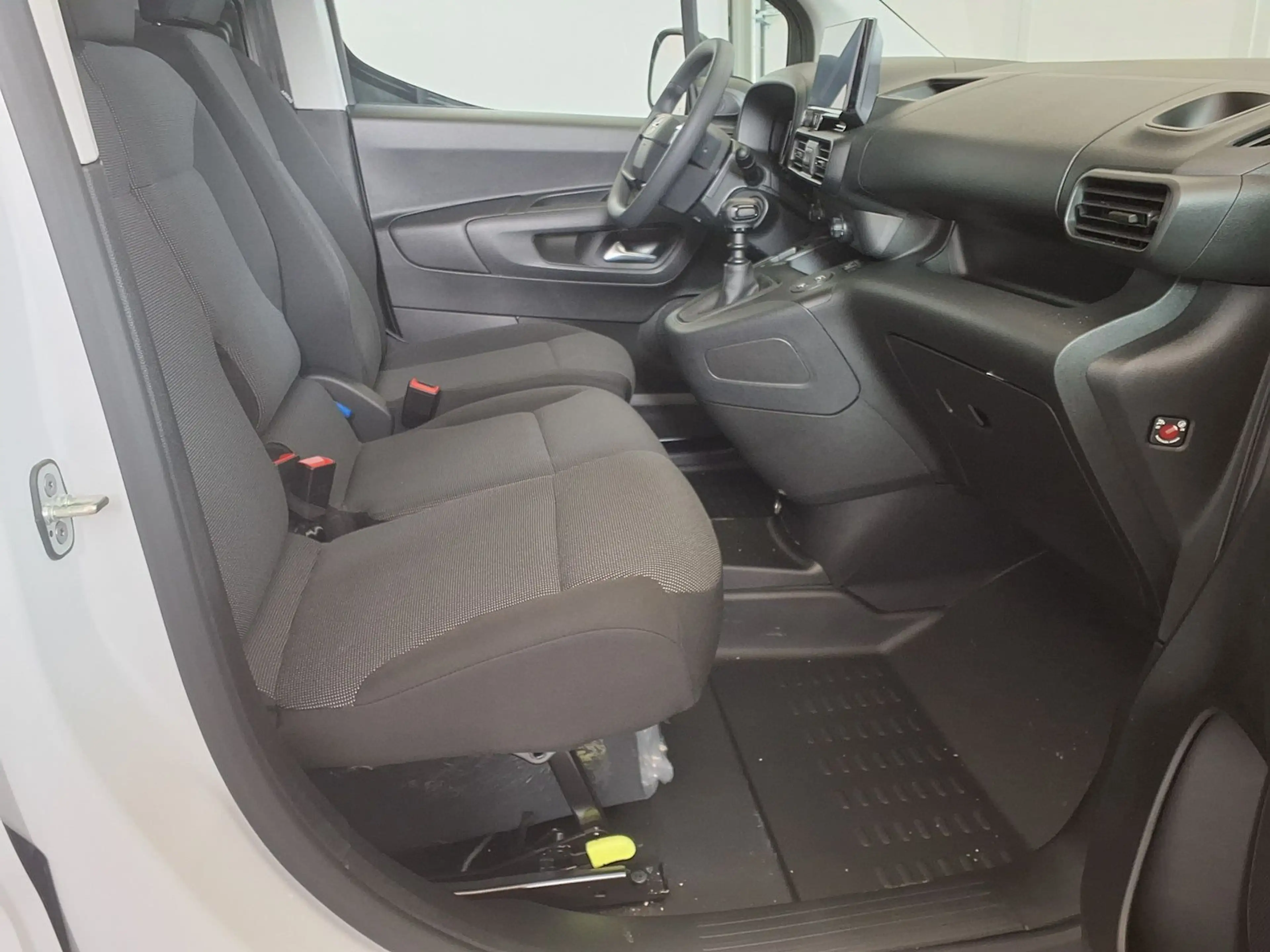 Opel Combo Kastenwagen M mit normaler Nutzlast 1.5 Diese... — photo 10