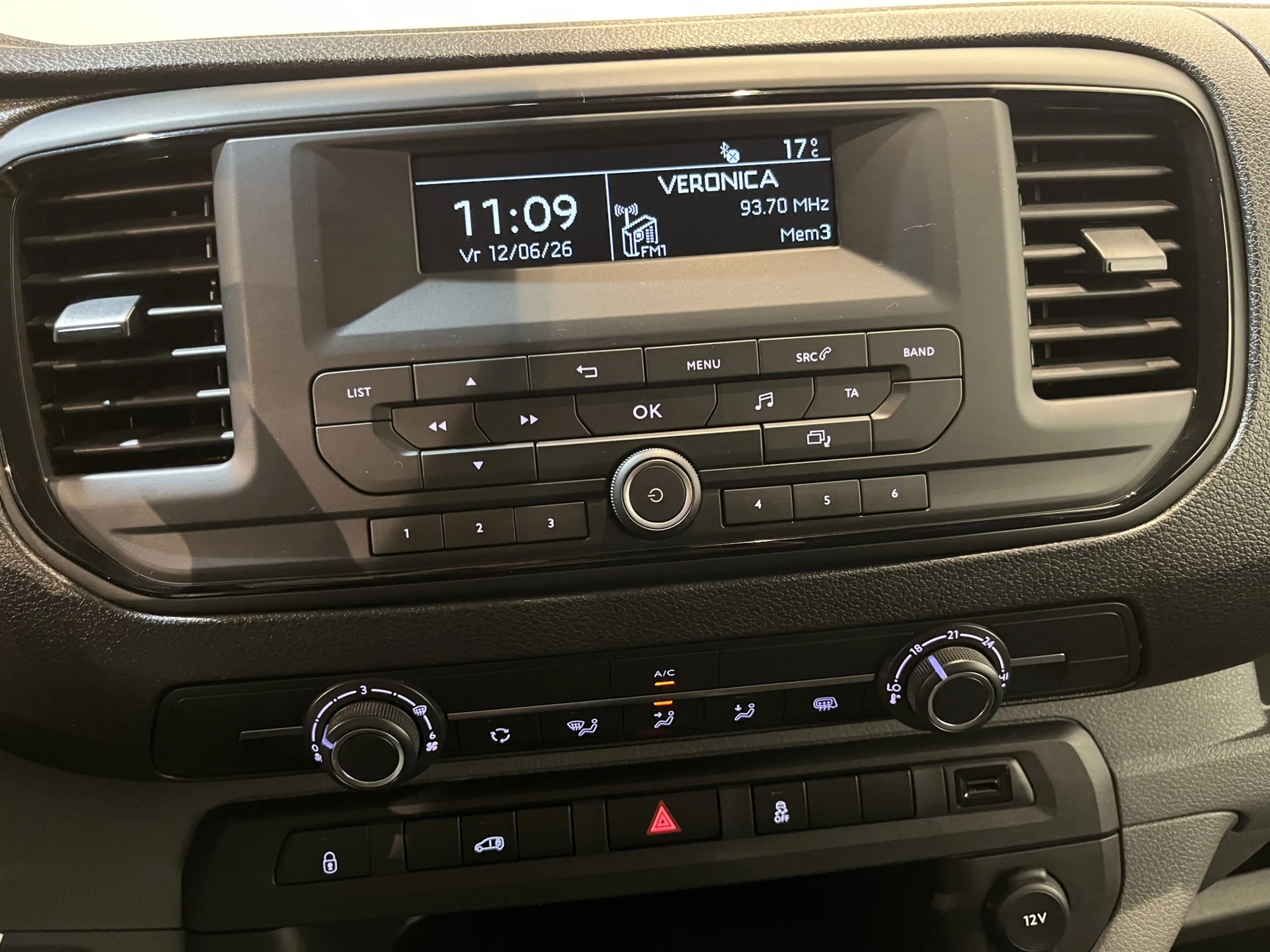 Opel Vivaro-e L2H1 Edition 75 kWh / 100% Elektrisch !! / Kast-in — photo 9